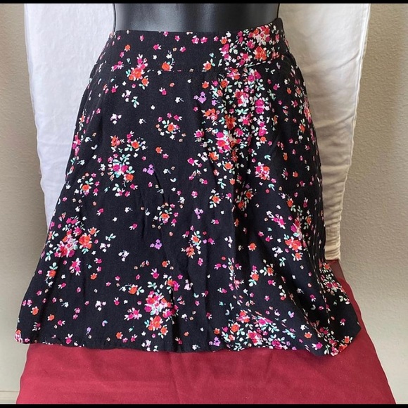 Bethany Mota skirt - Picture 6 of 7